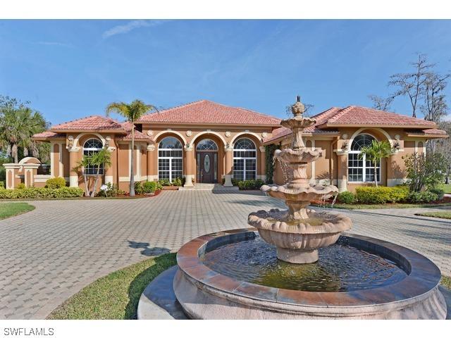 2591 White Blvd., Naples, FL 34117