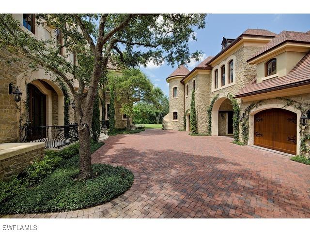 2140 Canna Way, Naples, FL 34105