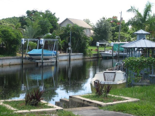 1003 Ione Dr., Fort Myers, FL 33919