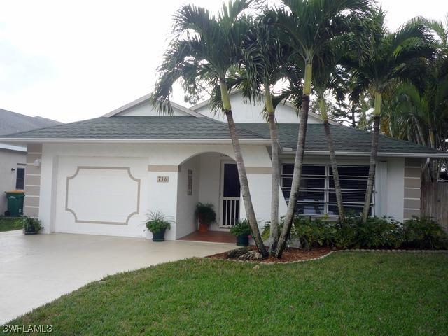 716 106th Ave., Naples, FL 34108
