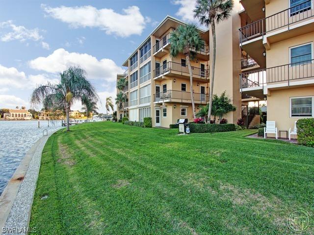 3400 Gulf Shore Blvd. #M-2, Naples, FL