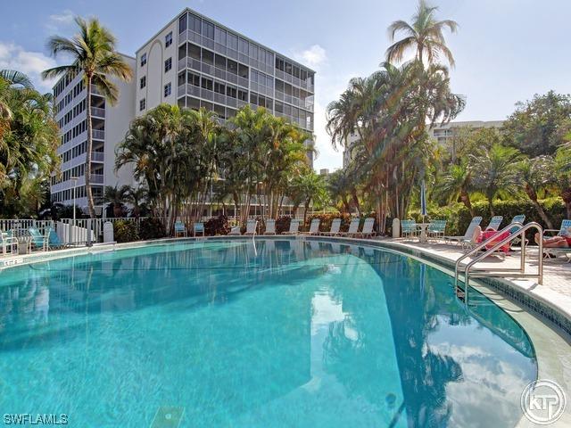 1 Bluebill Ave. #707, Naples, FL 34108