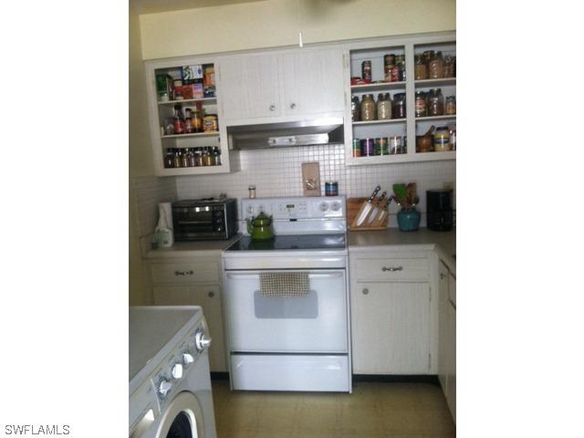 16 Kings Rd., Naples, FL