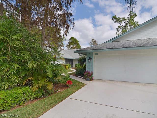 117 Fox Glen Dr., Naples, FL