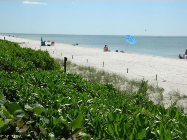 788 Park Shore Dr. #F26, Naples, FL