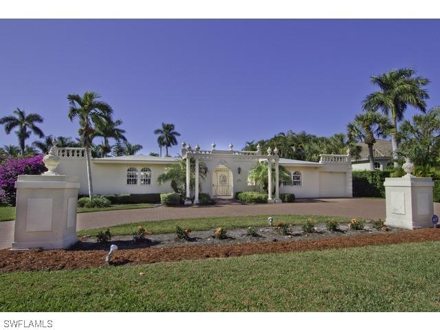 2331 Crayton Rd., Naples, FL 34103