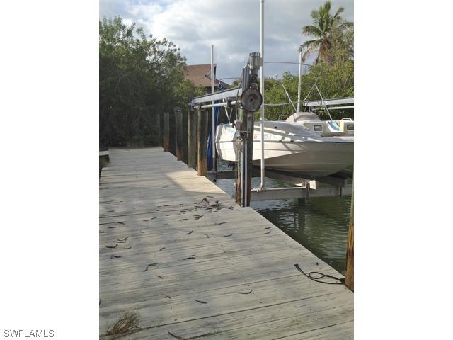 674 Palm Ct., Goodland, FL 34140