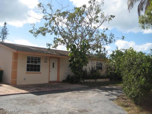 1034 Alhambra Cir., Naples, FL