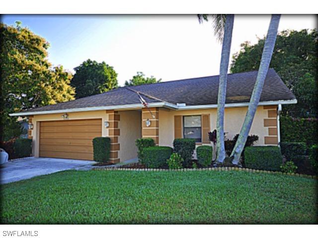 1388 Monarch Cir., Naples, FL 34116