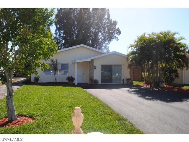 616 101st Ave., Naples, FL 34108