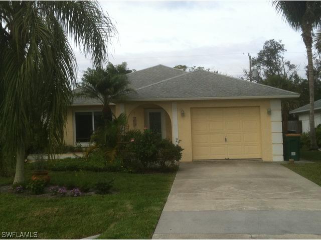 635 104th Ave., Naples, FL 34108