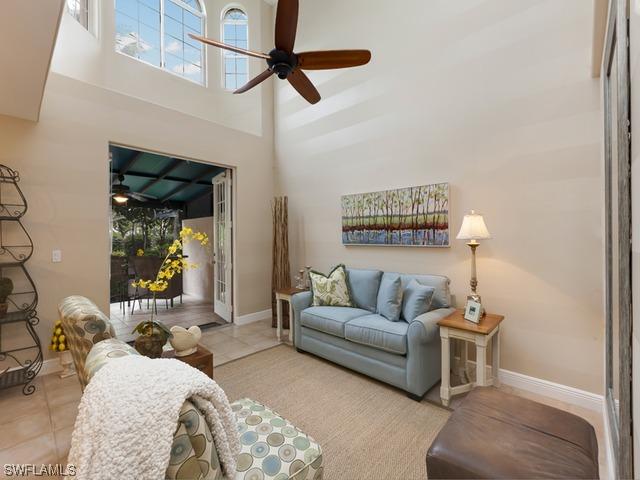 441 4th Ave. #304, Naples, FL 34102