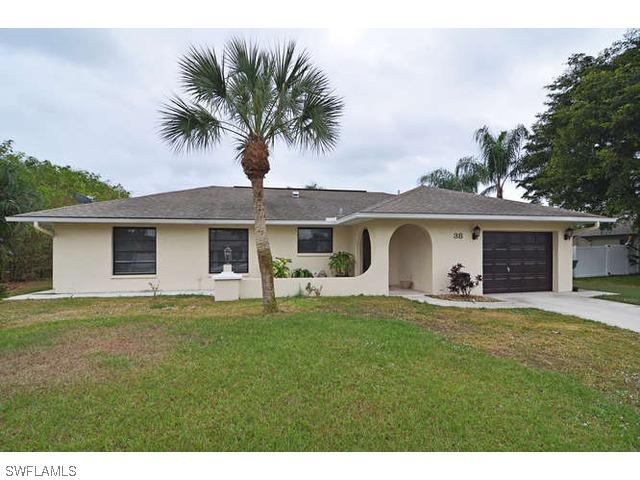 38 Willoughby Dr., Naples, FL 34110