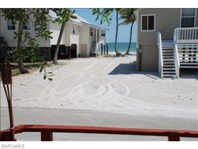 2543 Cottage Ave., Fort Myers Beach, FL