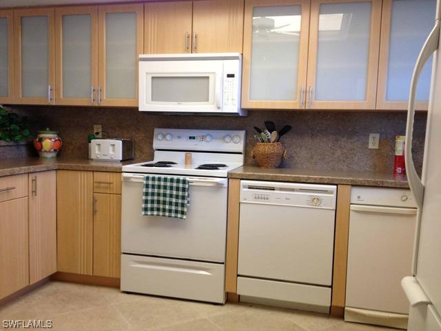 4640 Chantelle Dr. #N-104, Naples, FL