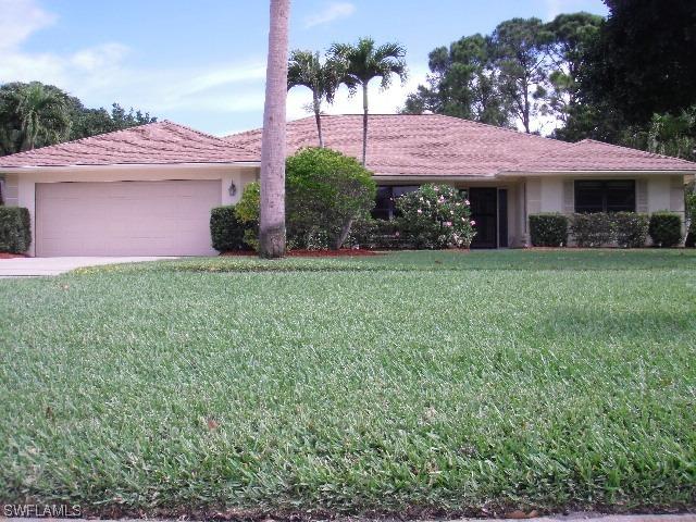 949 Nottingham Dr., Naples, FL