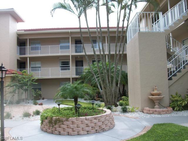 1051 Foxfire Ln. #108, Naples, FL