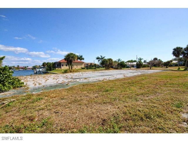 261 Landmark St., Marco Island, FL