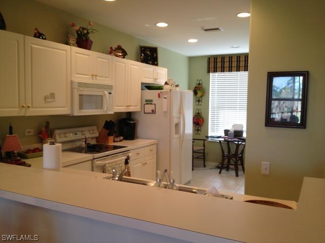 8241 Parkstone Pl. #305, Naples, FL 34120