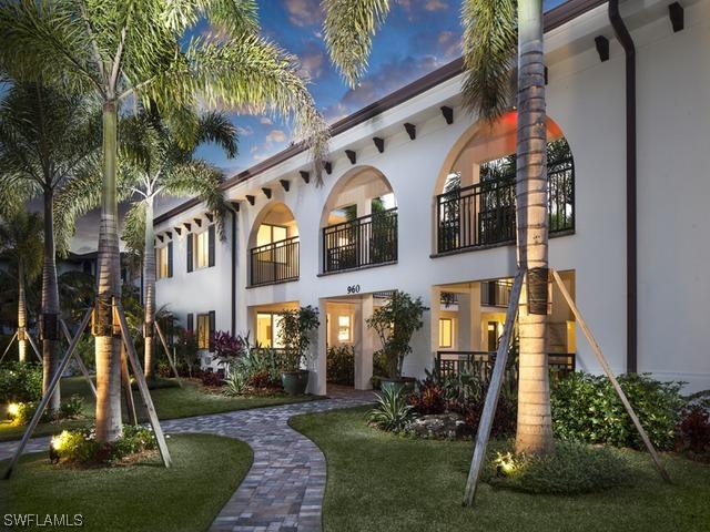 960 7th St. #201, Naples, FL 34102