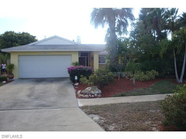 1284 Lake Shore Dr., Naples, FL