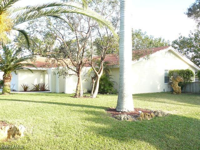 2616 Longboat Dr., Naples, FL 34104