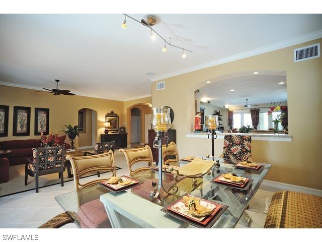 2874 Castillo Ct. #102, Naples, FL 34109