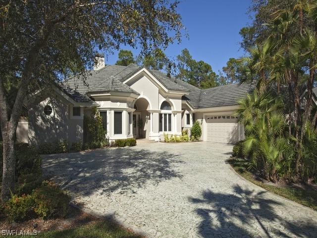 6961 Bottlebrush Ln., Naples, FL 34109