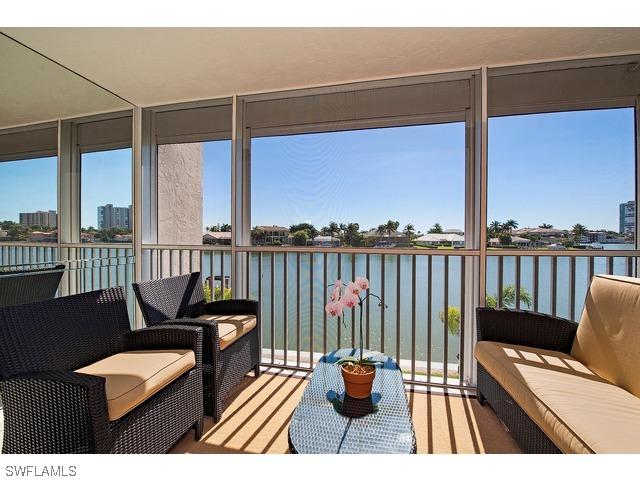 300 Park Shore Dr. #2E, Naples, FL 34103
