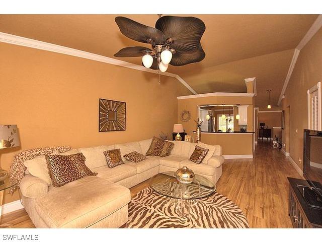 828 Gulf Pavilion Dr., Naples, FL