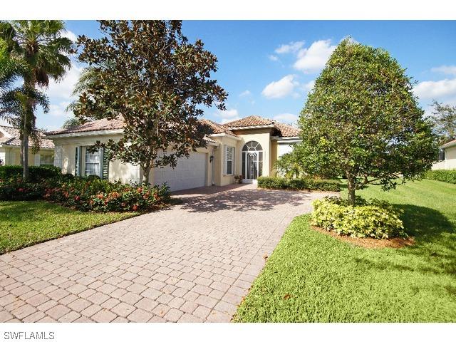 5413 Freeport Ln., Naples, FL