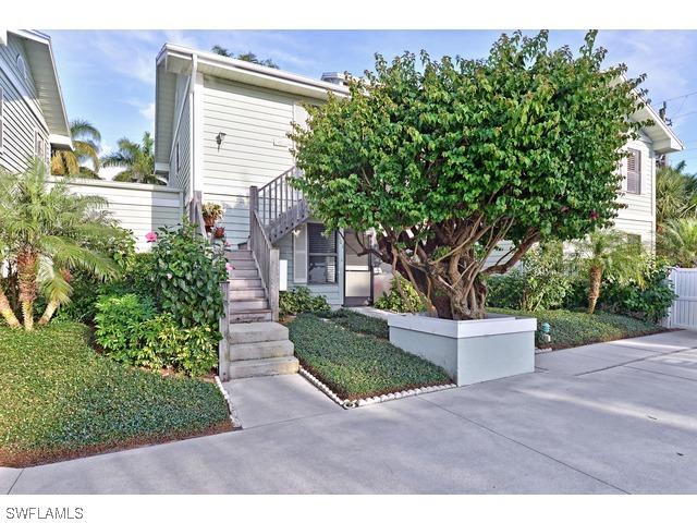 880 8th Ave. #102, Naples, FL