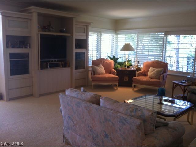 235 Wildwood Ln., Naples, FL