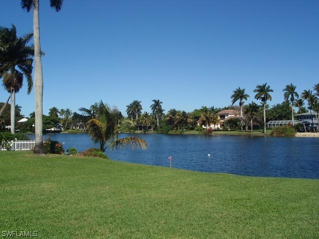 410 Palm Cir., Naples, FL 34102