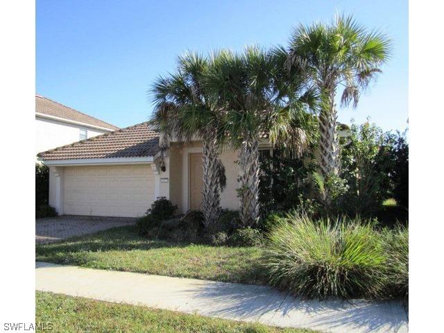 2022 Fairmont Ln., Naples, FL 34120