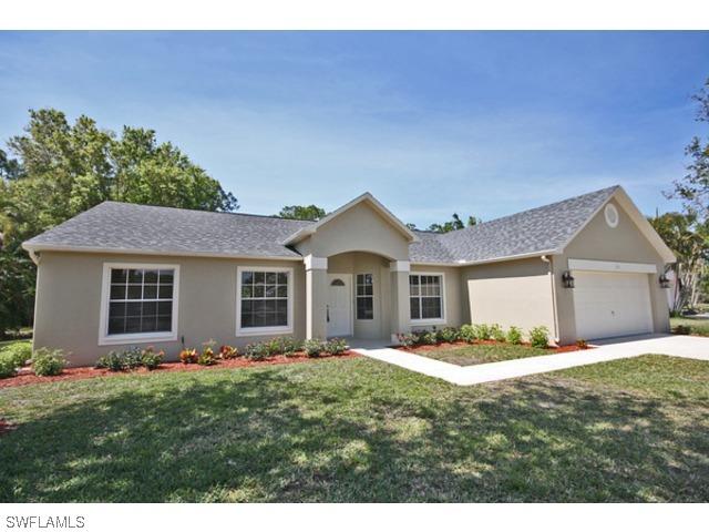 176 Plantation Cir., Naples, FL 34104