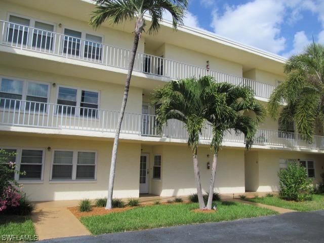 1057 Forest Lakes Dr., Naples, FL