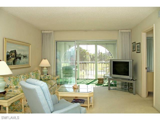 1053 Forest Lakes Dr. #I-210, Naples, FL