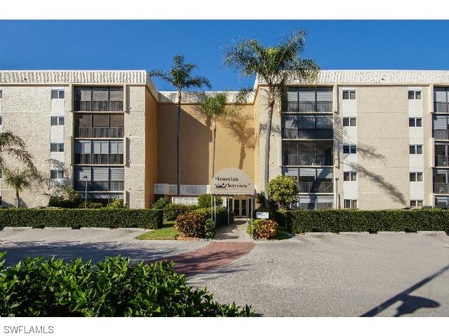 555 Park Shore Dr. #101, Naples, FL