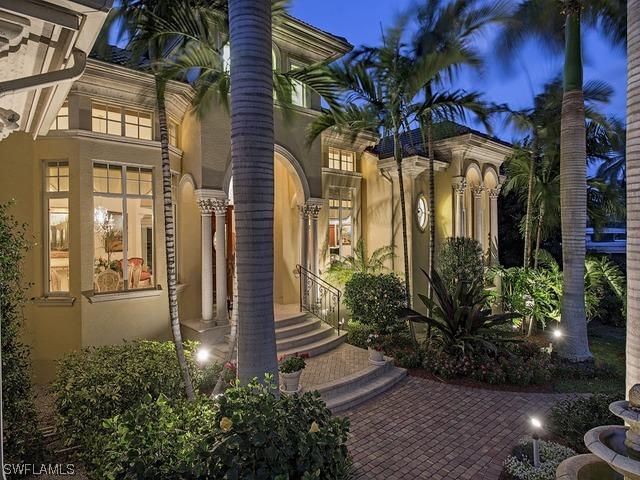 445 16th Ave., Naples, FL