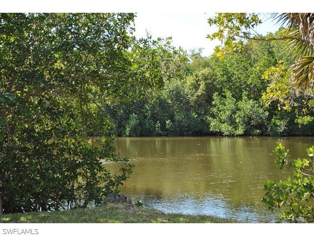 735 Glendale Ave., Naples, FL