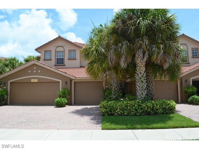 6832 Ascot Dr. #201, Naples, FL