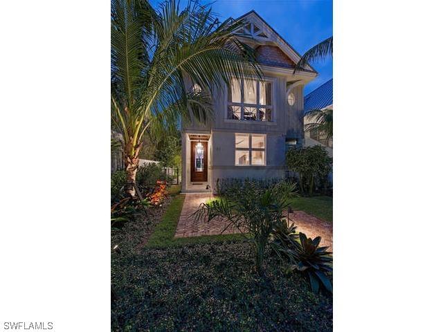 42 6th St., Naples, FL 34102