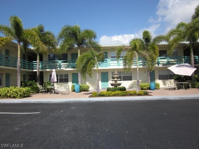 975 9th Ave. #15, Naples, FL