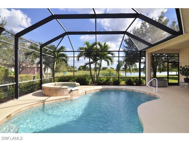 790 Waterloo Ct., Naples, FL 34120