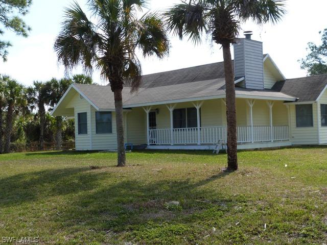 2560 32nd Ave., Naples, FL 34117