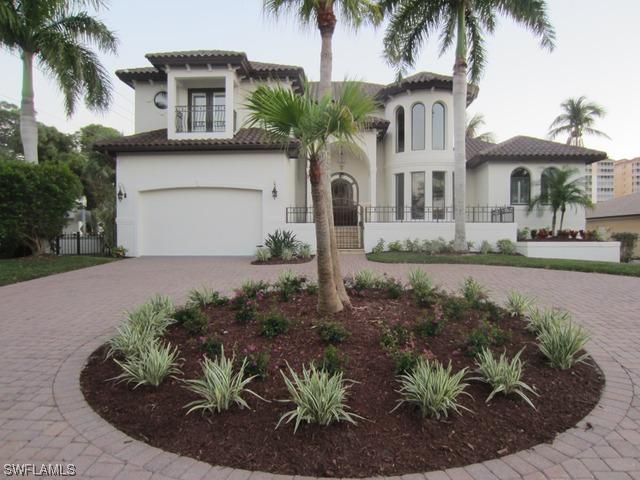 490 Palm Ct., Naples, FL 34108