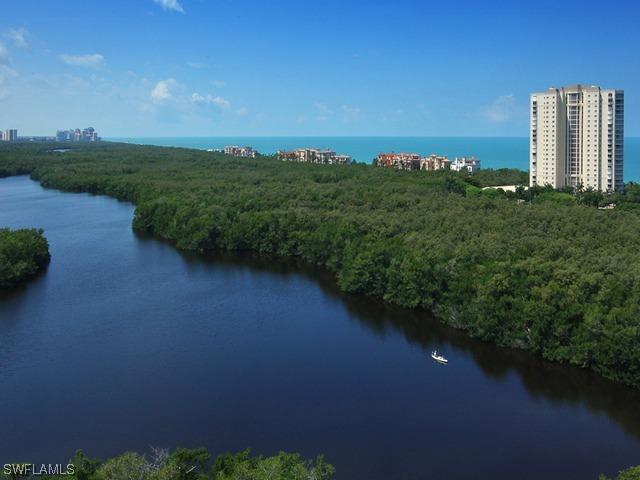 8960 Bay Colony Dr. #801, Naples, FL 34108