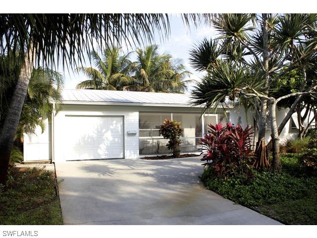 60 7th St., Naples, FL 34102