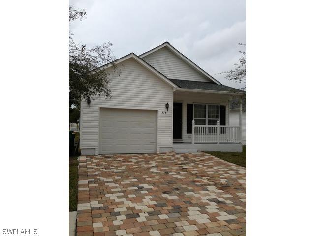 378 Leawood Cir., Naples, FL 34104